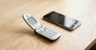 The Dumb Phone Movement: How Downgrading Your Smartphone Changes Everything