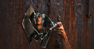 How Narratives Trap Traders